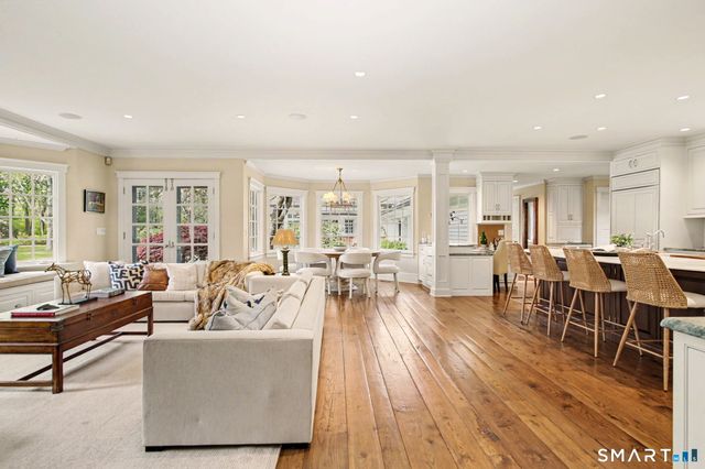537 Oenoke Ridge, New Canaan, CT 06840