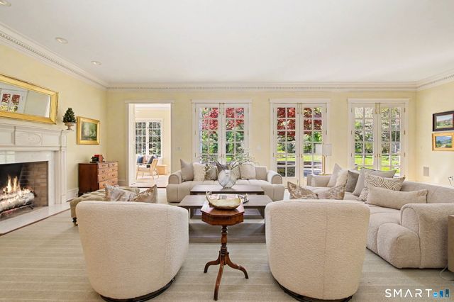 537 Oenoke Ridge, New Canaan, CT 06840