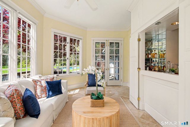 537 Oenoke Ridge, New Canaan, CT 06840