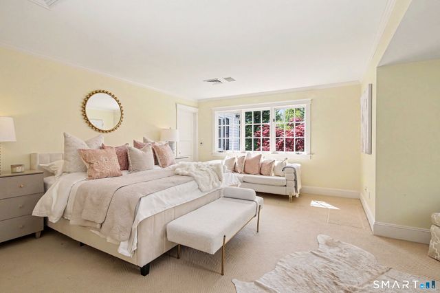 537 Oenoke Ridge, New Canaan, CT 06840