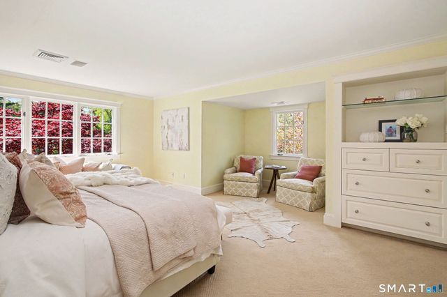 537 Oenoke Ridge, New Canaan, CT 06840