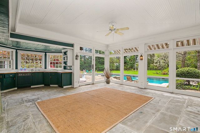 537 Oenoke Ridge, New Canaan, CT 06840