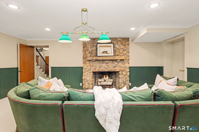 537 Oenoke Ridge, New Canaan, CT 06840