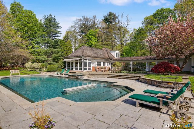 537 Oenoke Ridge, New Canaan, CT 06840