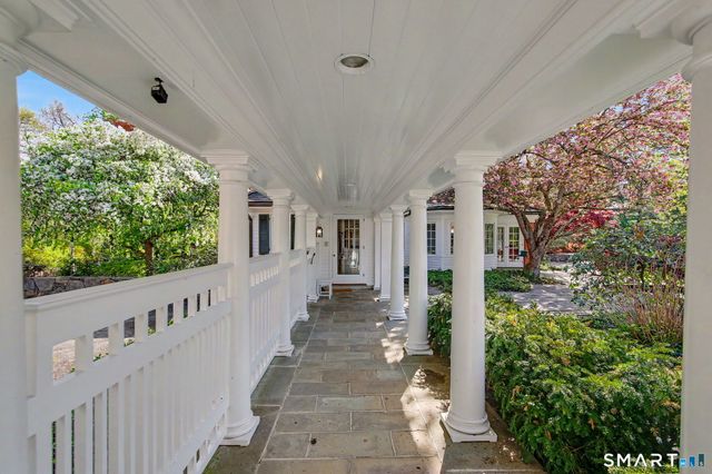 537 Oenoke Ridge, New Canaan, CT 06840