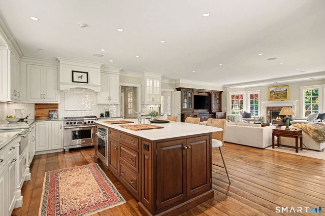 537 Oenoke Ridge, New Canaan, CT 06840