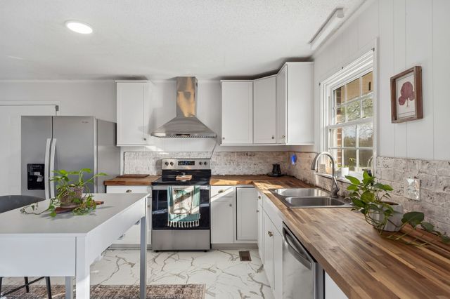 979 S Main St, S, Eagleville, TN 37060