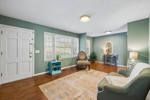 979 S Main St, S, Eagleville, TN 37060