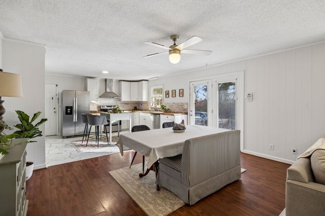 979 S Main St, S, Eagleville, TN 37060