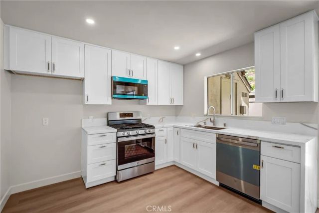 307 N Singingwood 8, Orange, CA 92869