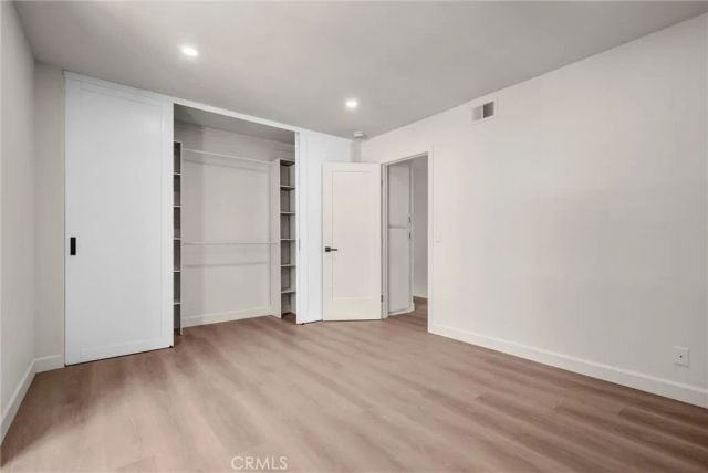 307 N Singingwood 8, Orange, CA 92869