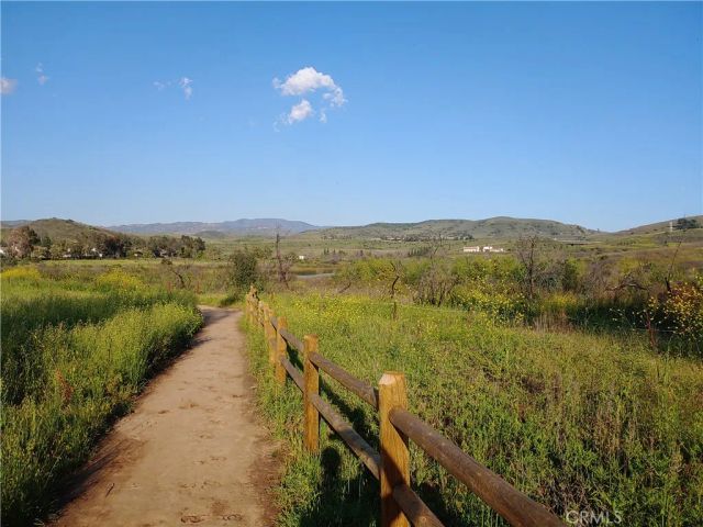 307 N Singingwood 8, Orange, CA 92869