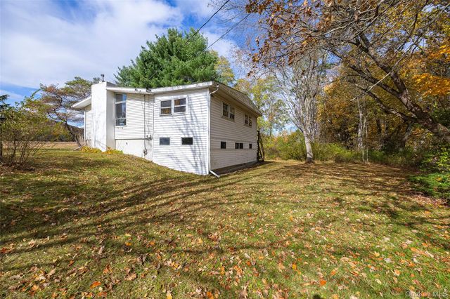 82 Lake Road, Pine Plains, NY 12567