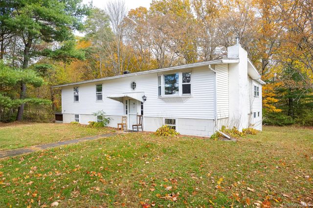 82 Lake Road, Pine Plains, NY 12567