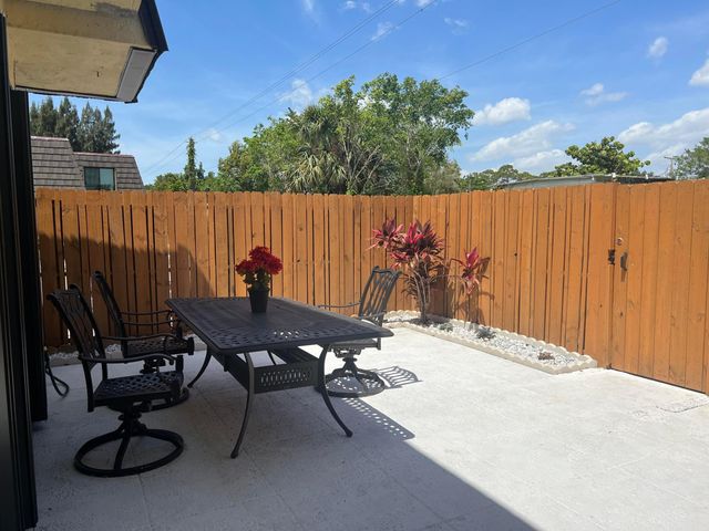 4663 Cherry Road 155, West Palm Beach, FL 33417