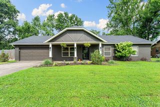 2906 W Parkwood Drive, Rogers, AR 72756