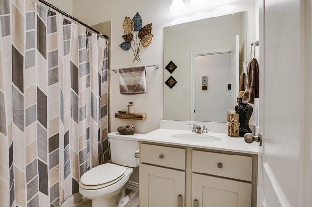 705 Millcreek LN, Leander, TX 78641