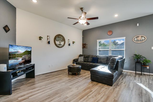 705 Millcreek LN, Leander, TX 78641