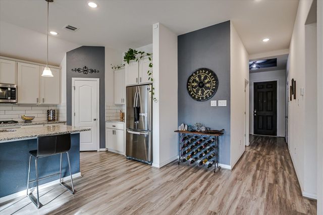 705 Millcreek LN, Leander, TX 78641