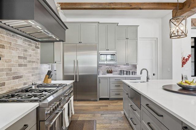 1660 Windmill Run RD, Wimberley, TX 78676