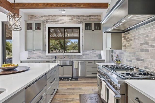 1660 Windmill Run RD, Wimberley, TX 78676