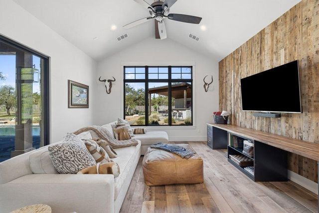 1660 Windmill Run RD, Wimberley, TX 78676