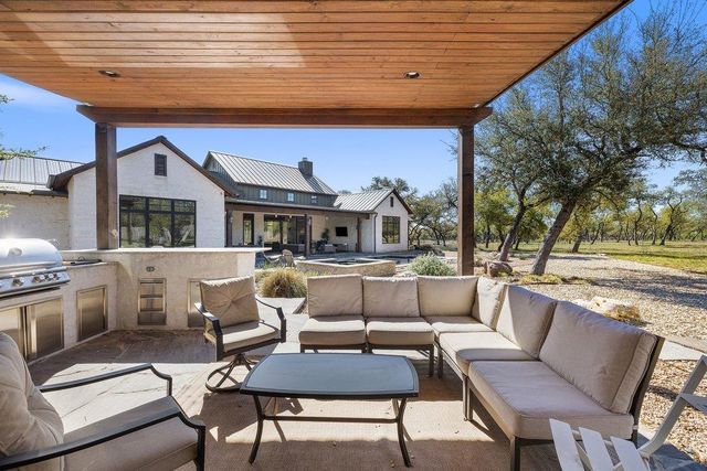 1660 Windmill Run RD, Wimberley, TX 78676