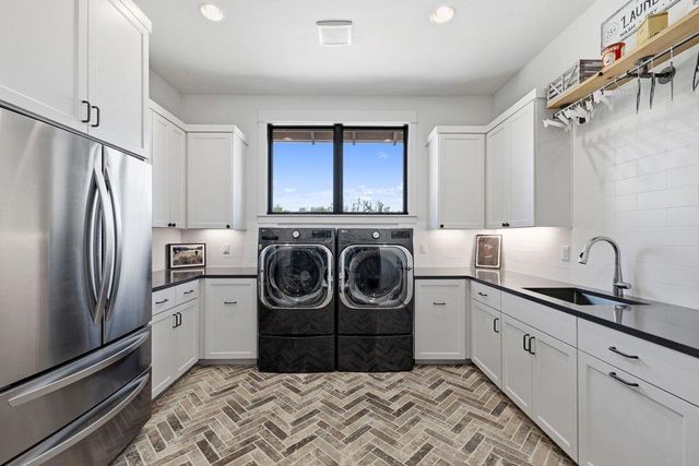 1660 Windmill Run RD, Wimberley, TX 78676