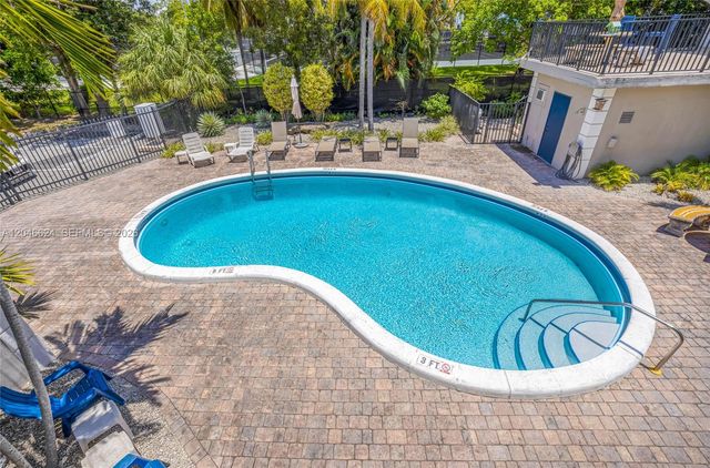 660 NE 11th Avenue 102, Fort Lauderdale, FL 33304