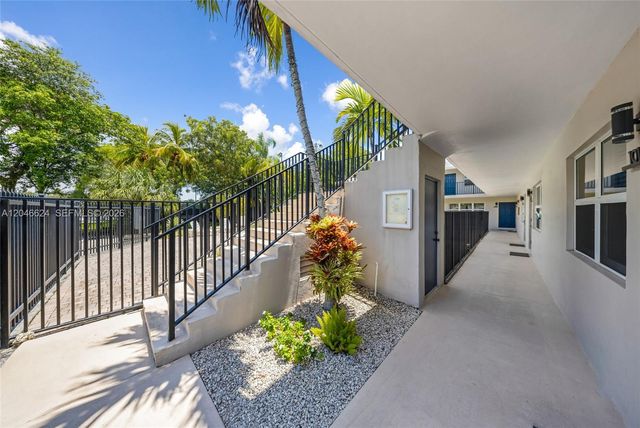 660 NE 11th Avenue 102, Fort Lauderdale, FL 33304