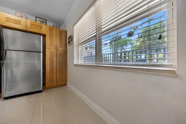 660 NE 11th Avenue 102, Fort Lauderdale, FL 33304