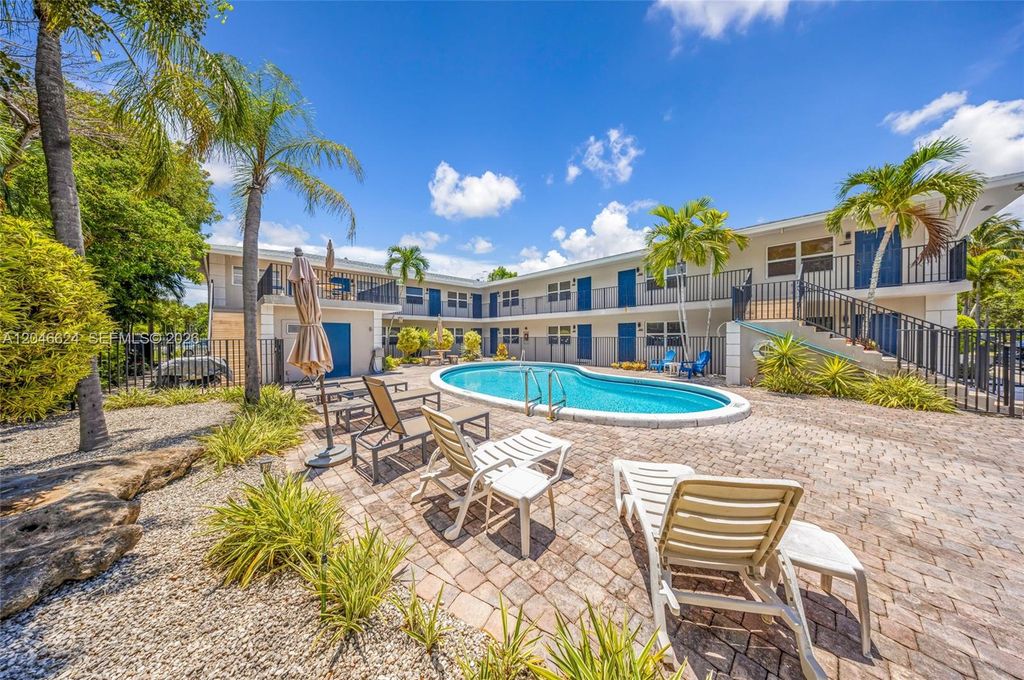 660 NE 11th Avenue 102, Fort Lauderdale, FL 33304