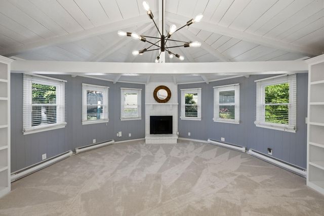 3475 Greentree Road, Lexington, KY 40517
