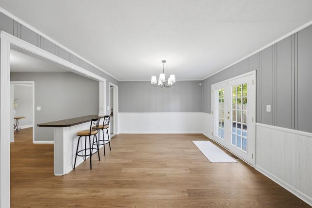 3475 Greentree Road, Lexington, KY 40517