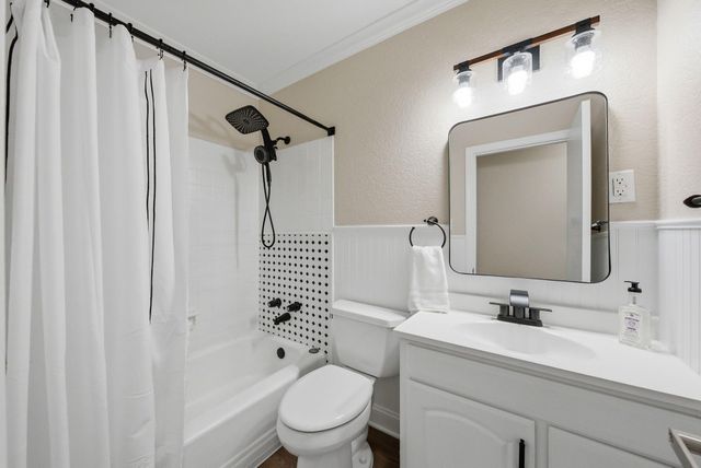 3475 Greentree Road, Lexington, KY 40517