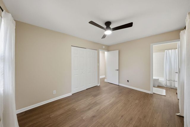 3475 Greentree Road, Lexington, KY 40517