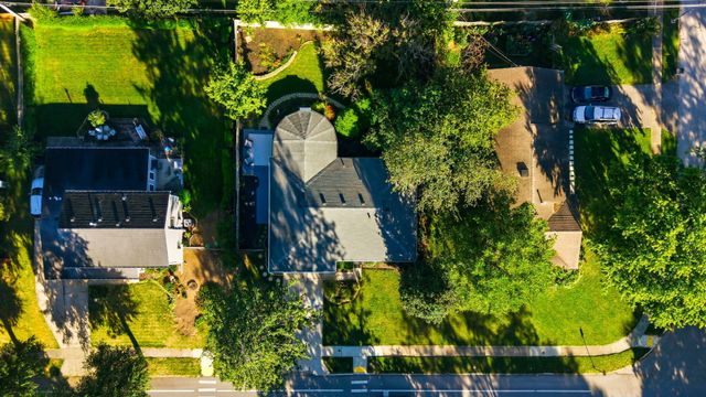 3475 Greentree Road, Lexington, KY 40517