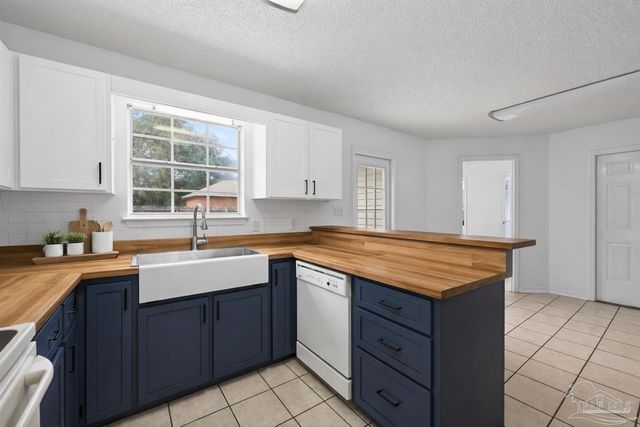 4885 Mayo Cir, Pace, FL 32571