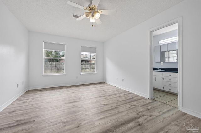 4885 Mayo Cir, Pace, FL 32571