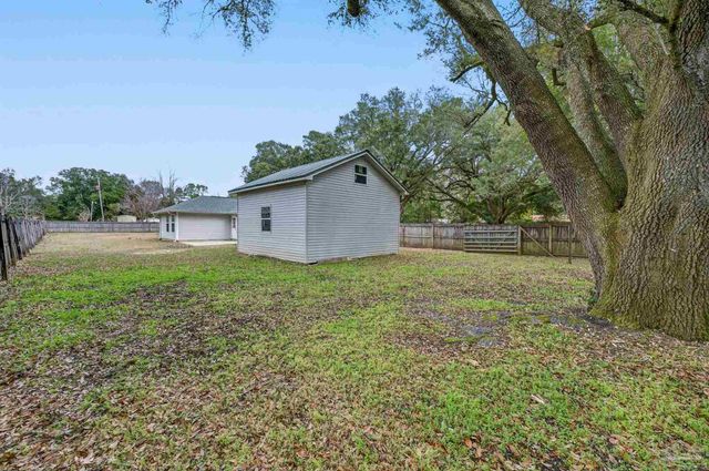 4885 Mayo Cir, Pace, FL 32571