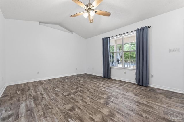 4885 Mayo Cir, Pace, FL 32571