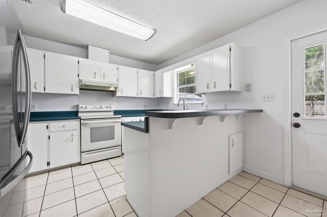 4885 Mayo Cir, Pace, FL 32571