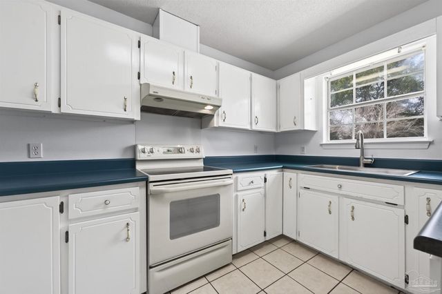 4885 Mayo Cir, Pace, FL 32571