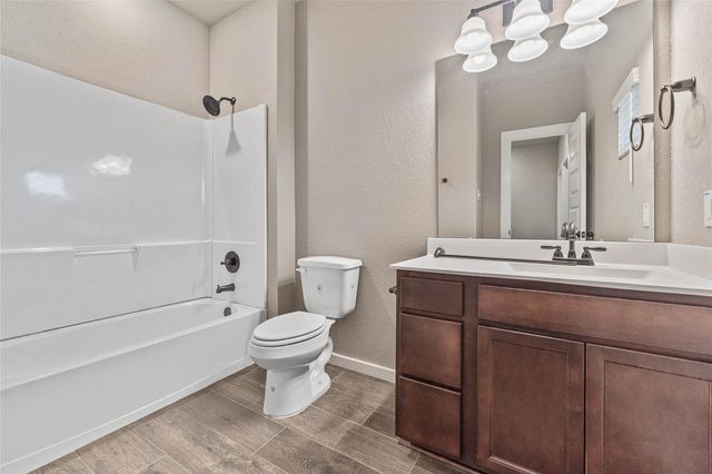 217 Oakcrest B, Conroe, TX 77304