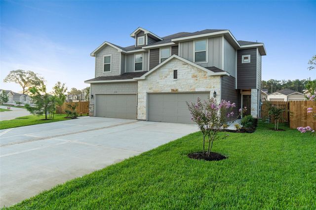 217 Oakcrest B, Conroe, TX 77304