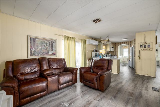 3825 Crestmore 406, Riverside, CA 92509