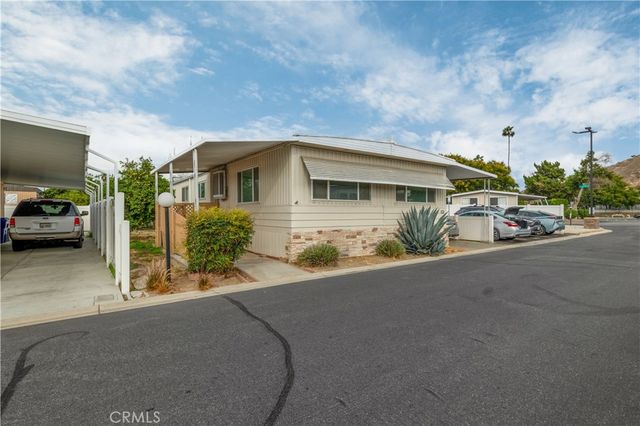3825 Crestmore 406, Riverside, CA 92509