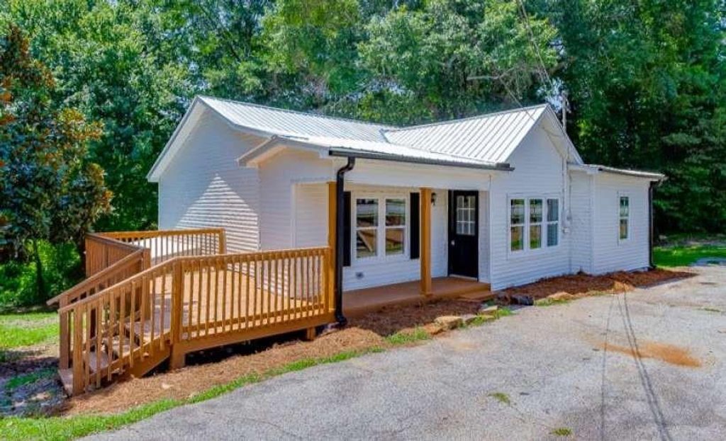 1387 Mize Road, Toccoa, GA 30577