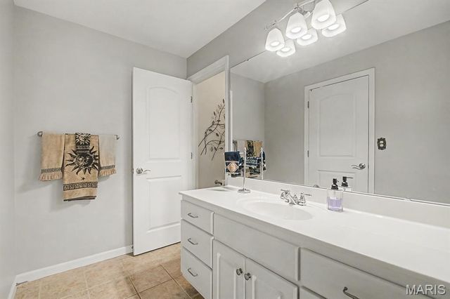1512 Bedford Forge Court 11, Chesterfield, MO 63017