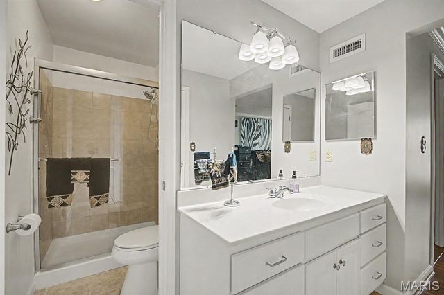 1512 Bedford Forge Court 11, Chesterfield, MO 63017